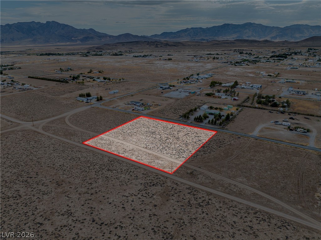 1901 South Windy Lane Property Photo 4