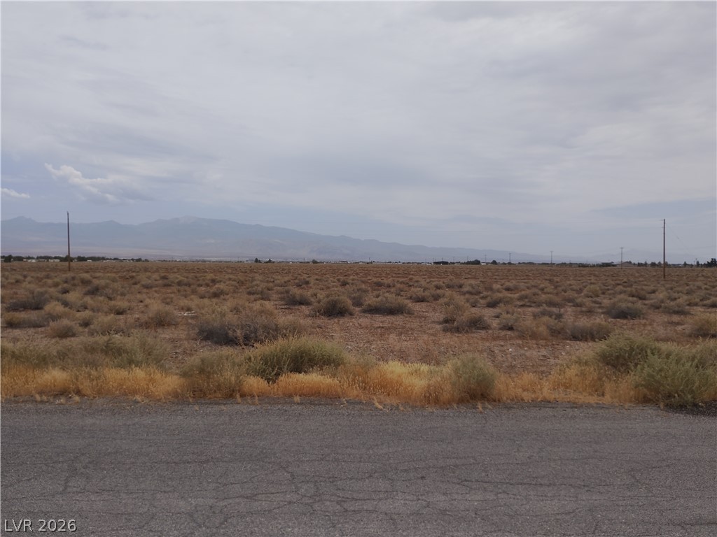 1901 South Windy Lane Property Photo 8