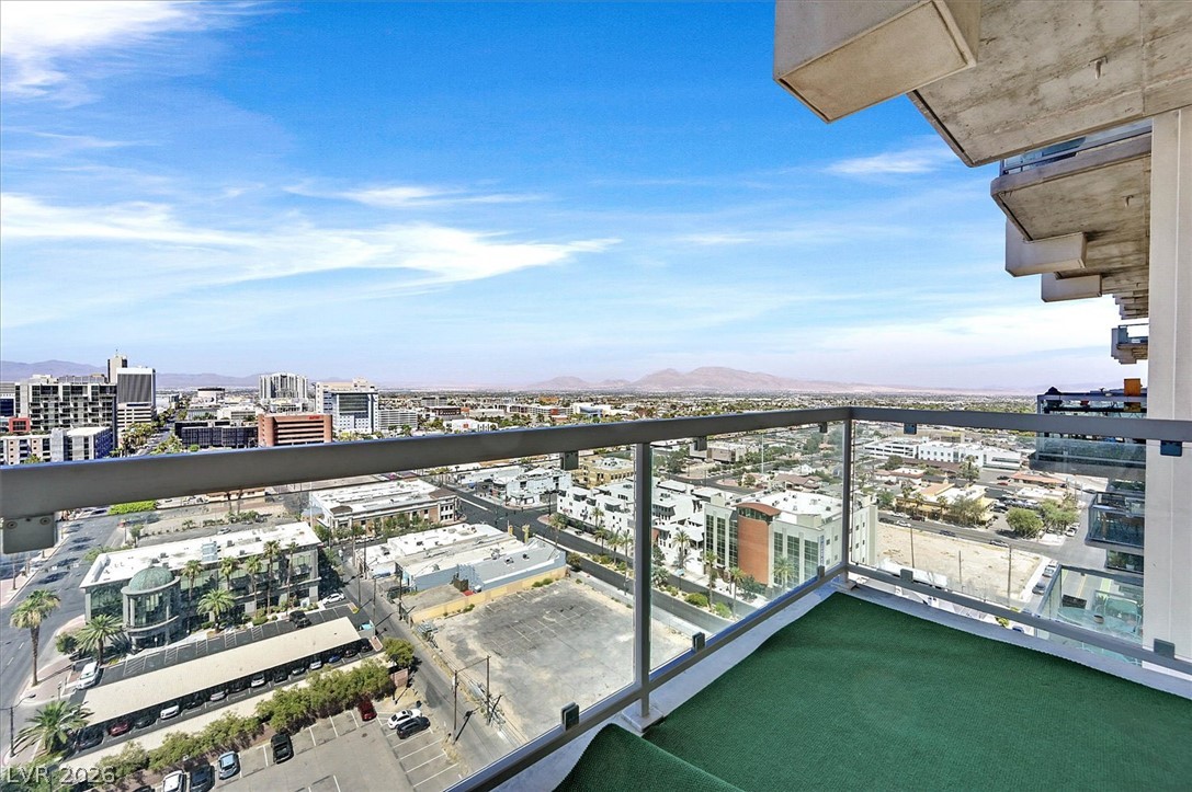 900 Las Vegas Boulevard 1403 Property Photo 24