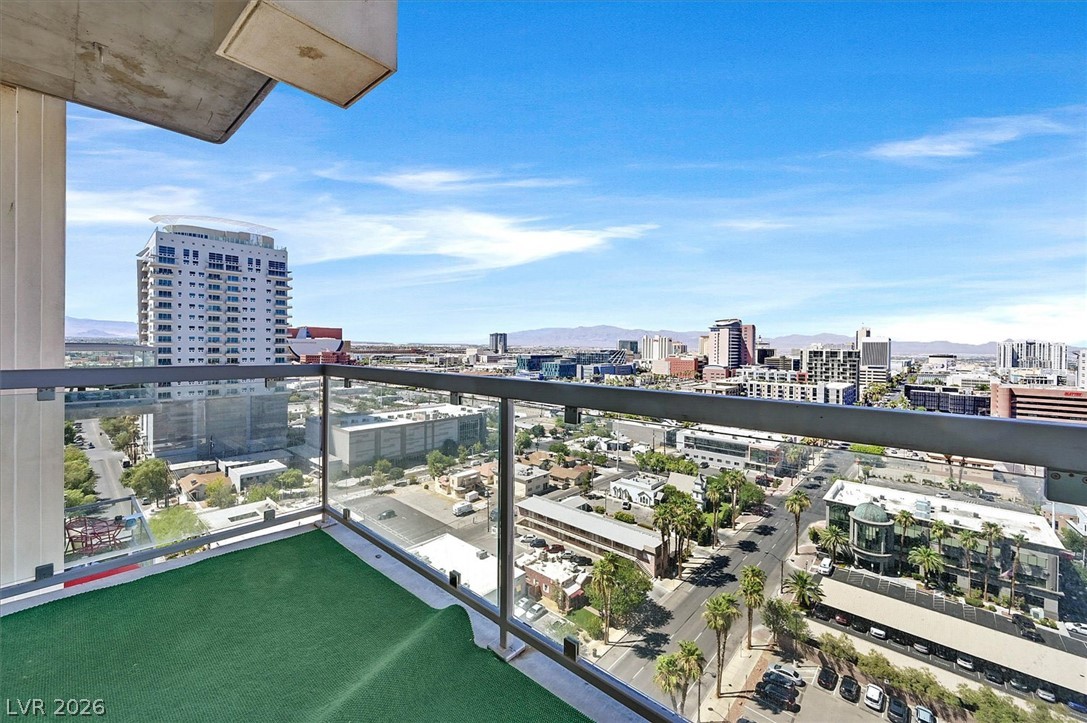 900 Las Vegas Boulevard 1403 Property Photo 25