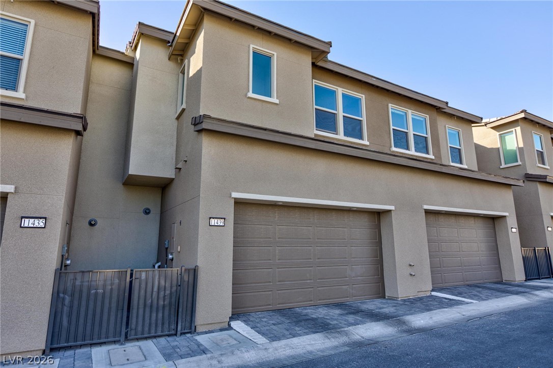 11439 Peak Landing Avenue Property Photo 6