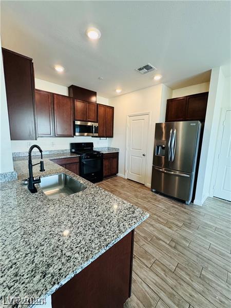 1003 Brilliant Meadow Avenue Property Photo 7