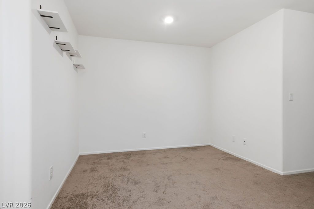 341 Summer Sparrow Avenue Property Photo 12