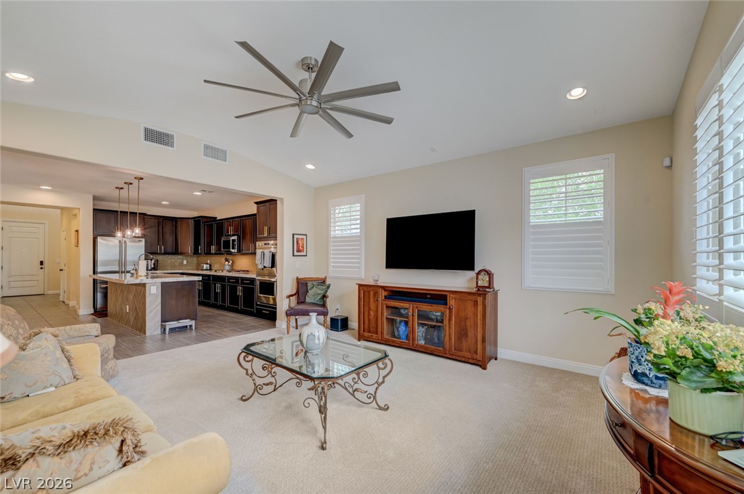 5880 Glory Heights Drive Property Photo 10