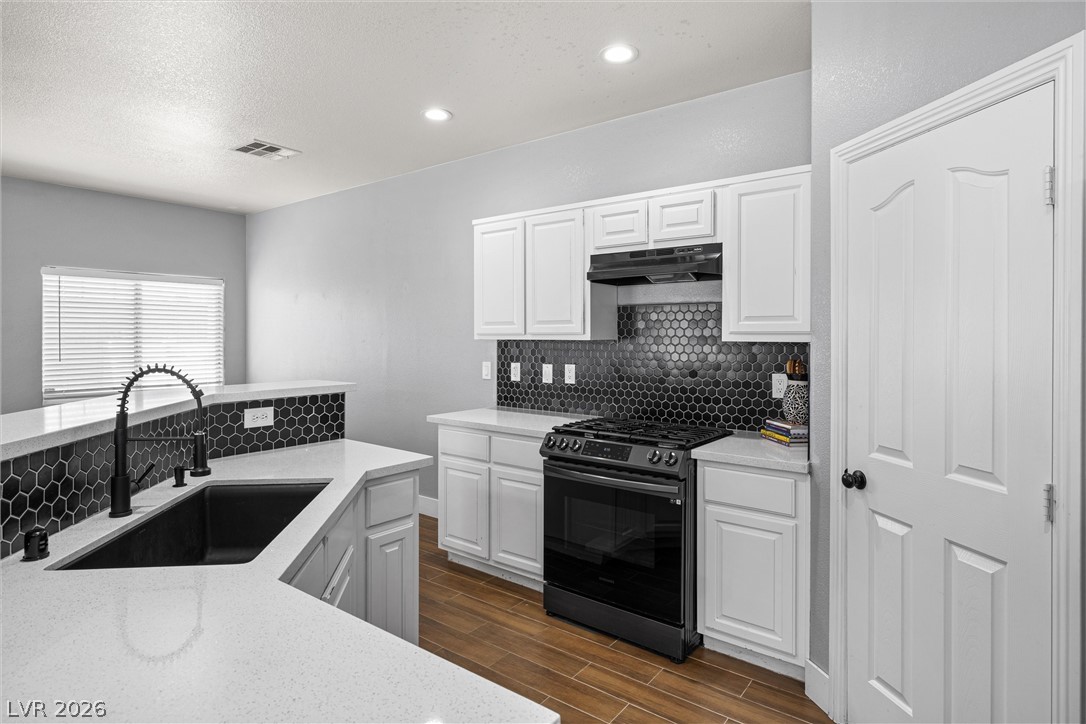 5535 Baccarat Avenue 103 Property Photo 3