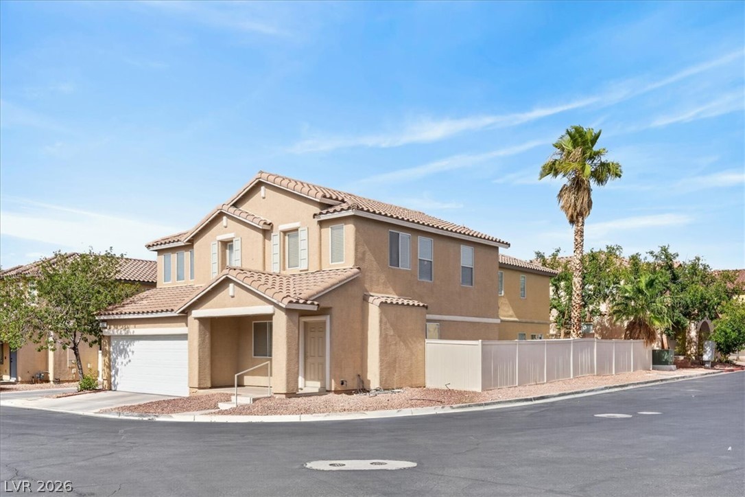 552 Albacate Street Property Photo 3