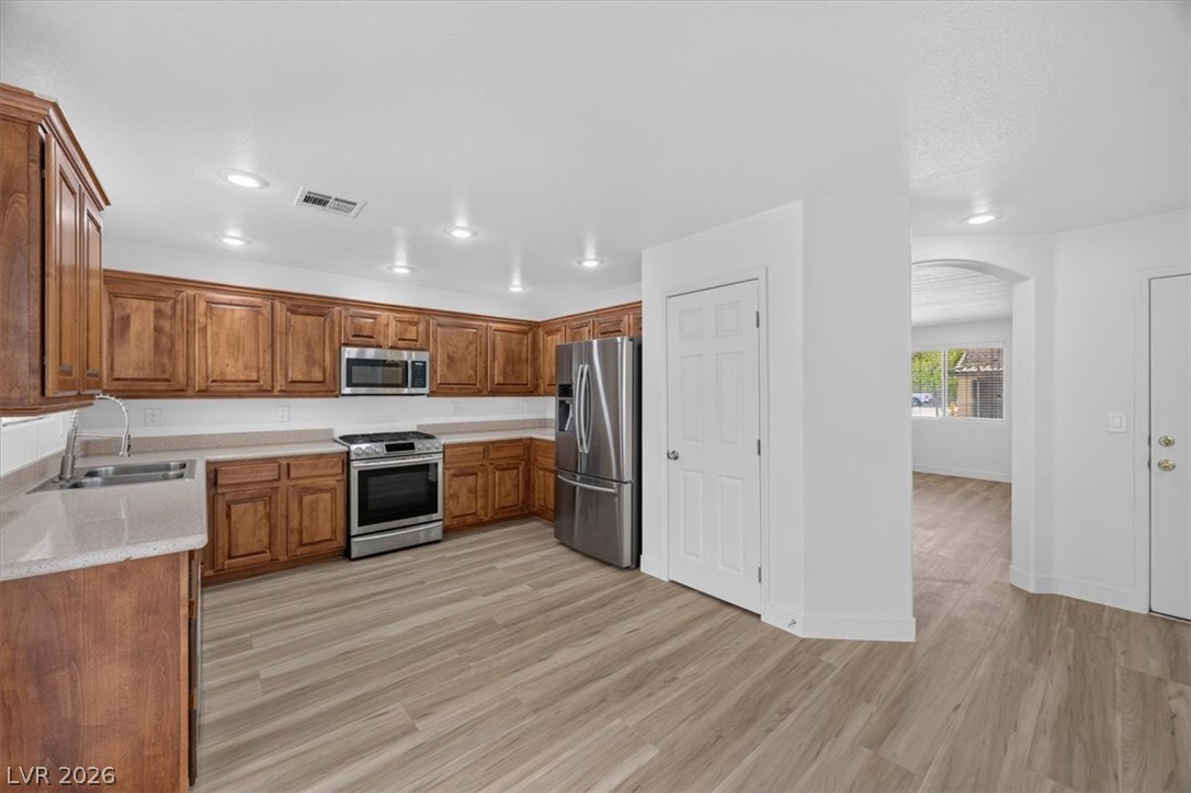 552 Albacate Street Property Photo 12