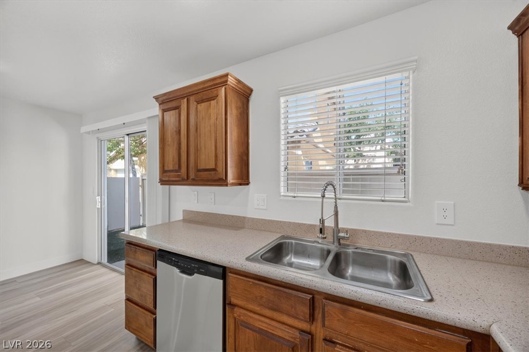 552 Albacate Street Property Photo 14