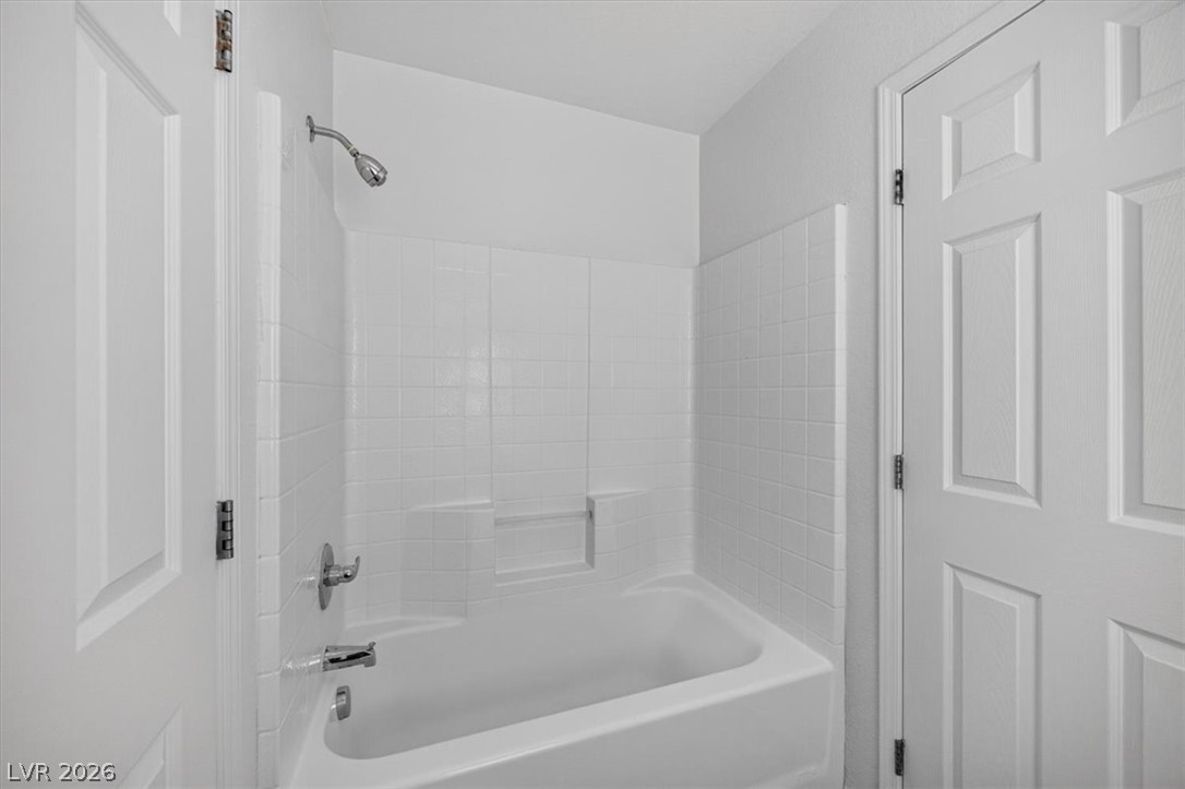 552 Albacate Street Property Photo 34