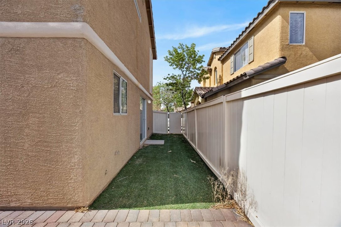 552 Albacate Street Property Photo 38