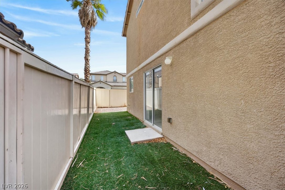 552 Albacate Street Property Photo 39