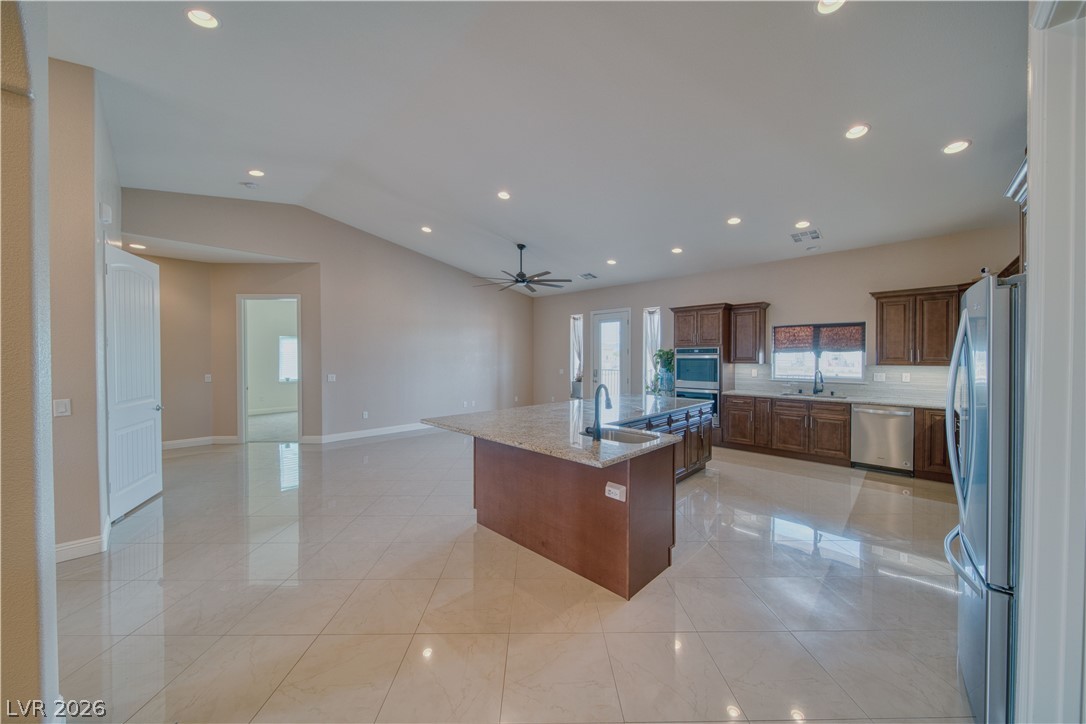 2890 Oakleaf Avenue Property Photo 10