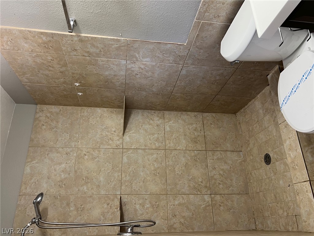 5713 Idle Avenue Property Photo 4