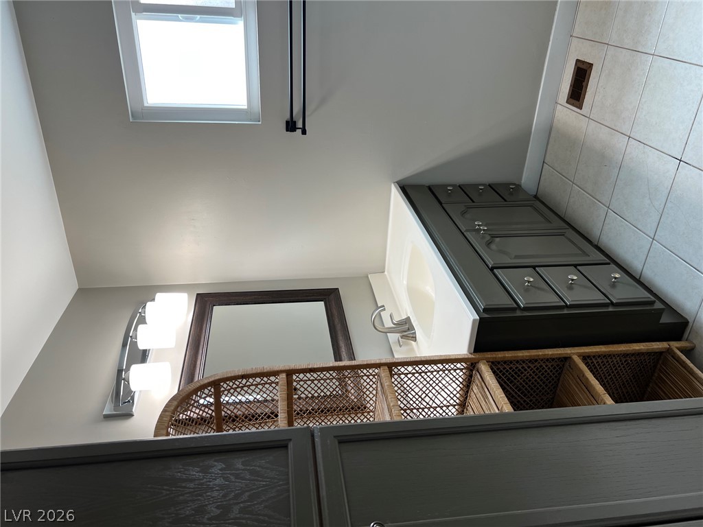 5713 Idle Avenue Property Photo 8