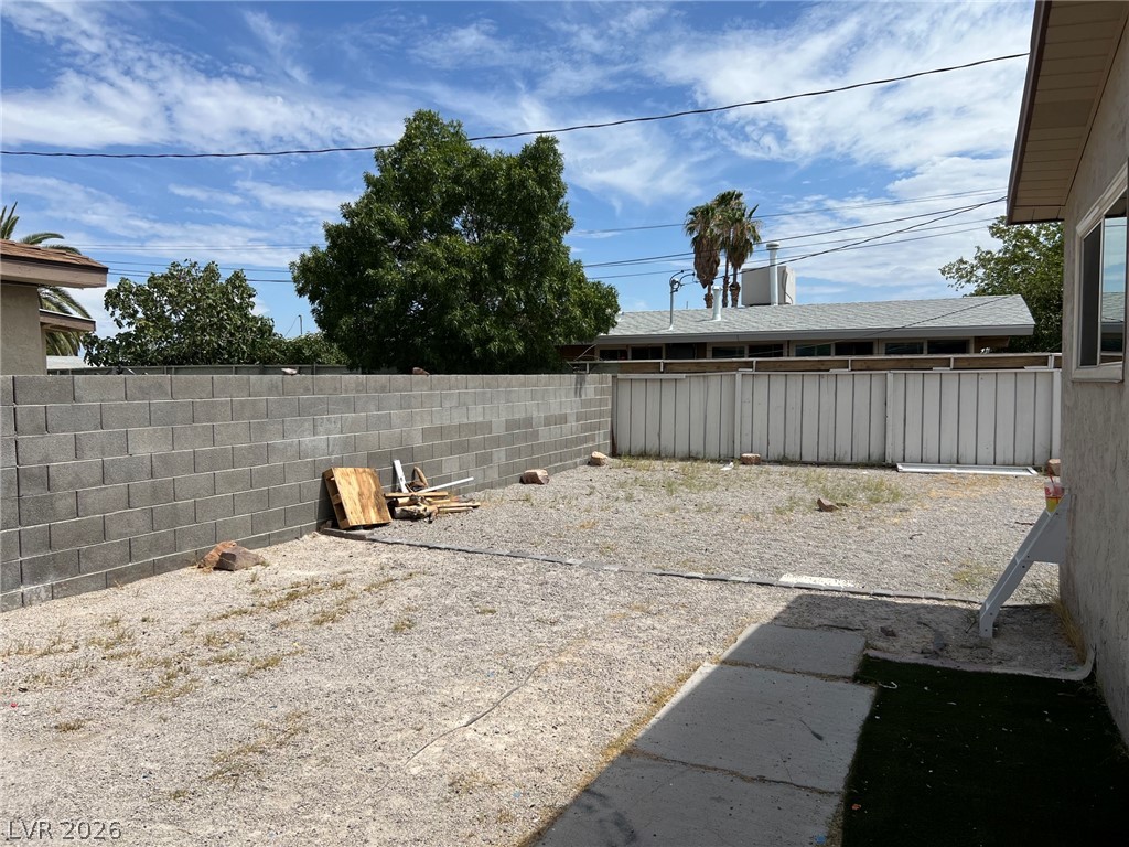 5713 Idle Avenue Property Photo 9