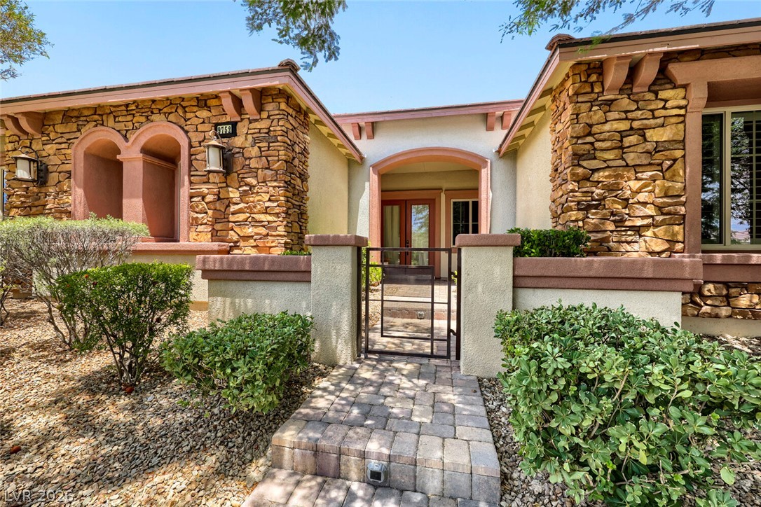 9752 Serene Star Way Property Photo 2