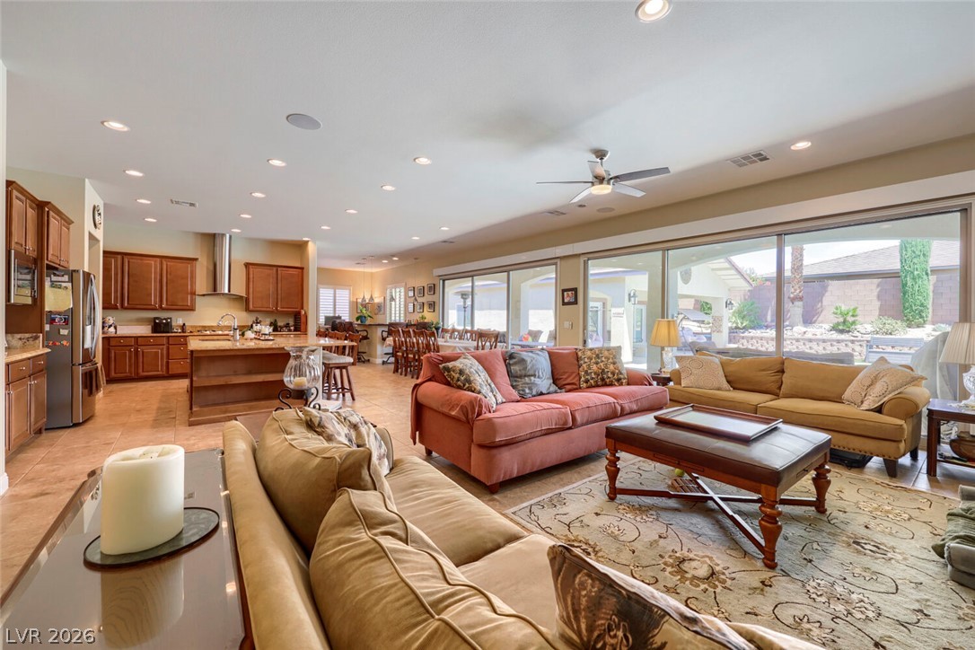 9752 Serene Star Way Property Photo 3