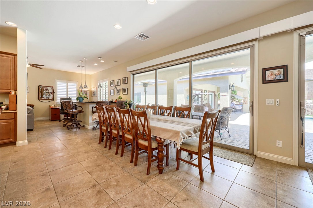 9752 Serene Star Way Property Photo 6