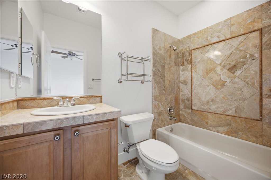 11 Morninglow Pass Property Photo 33