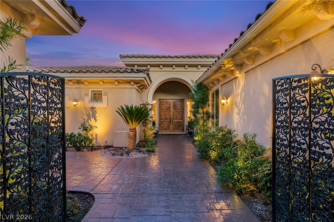 10925 Iris Canyon Lane Property Photo 5