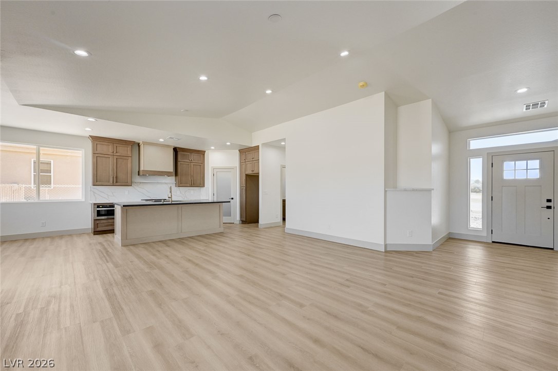 1890 South Manzanita Drive Property Photo 6