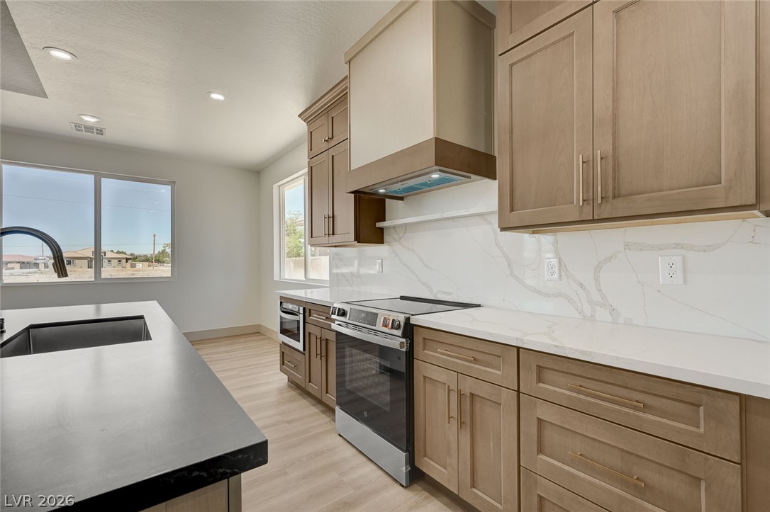 1890 South Manzanita Drive Property Photo 17