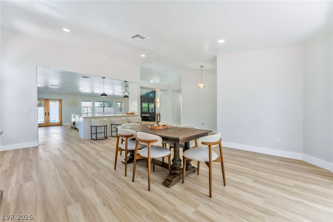 5120 Gentle River Avenue Property Photo 4