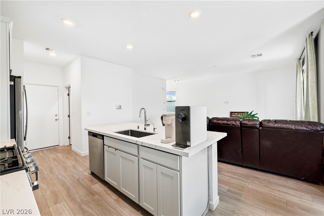 9996 Iron Creek Avenue Property Photo 8