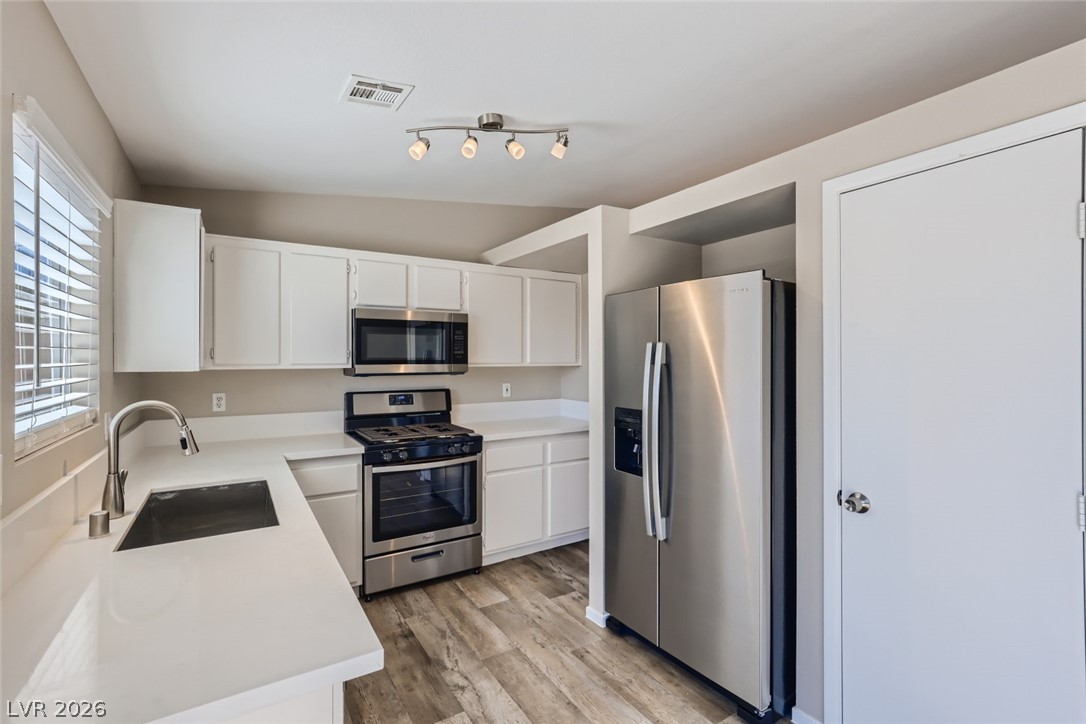 3105 Meadow Flower Avenue Property Photo 5