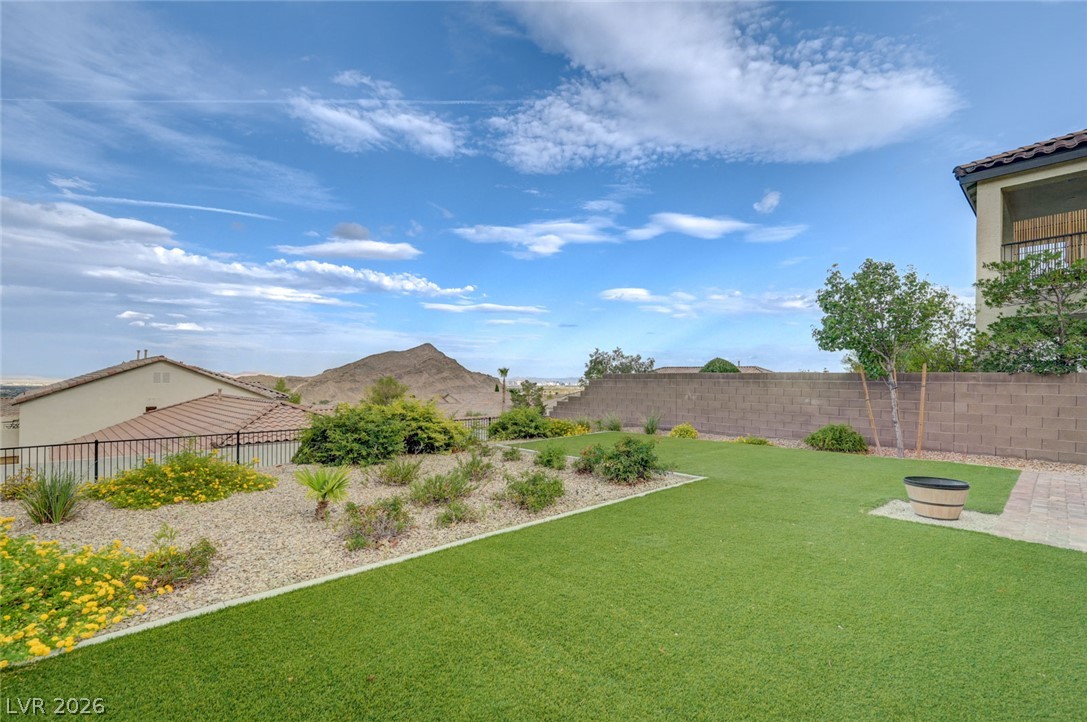 4654 Plum Button Street Property Photo 47