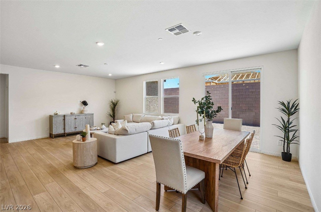 671 Tranquil Bay Court Property Photo 4