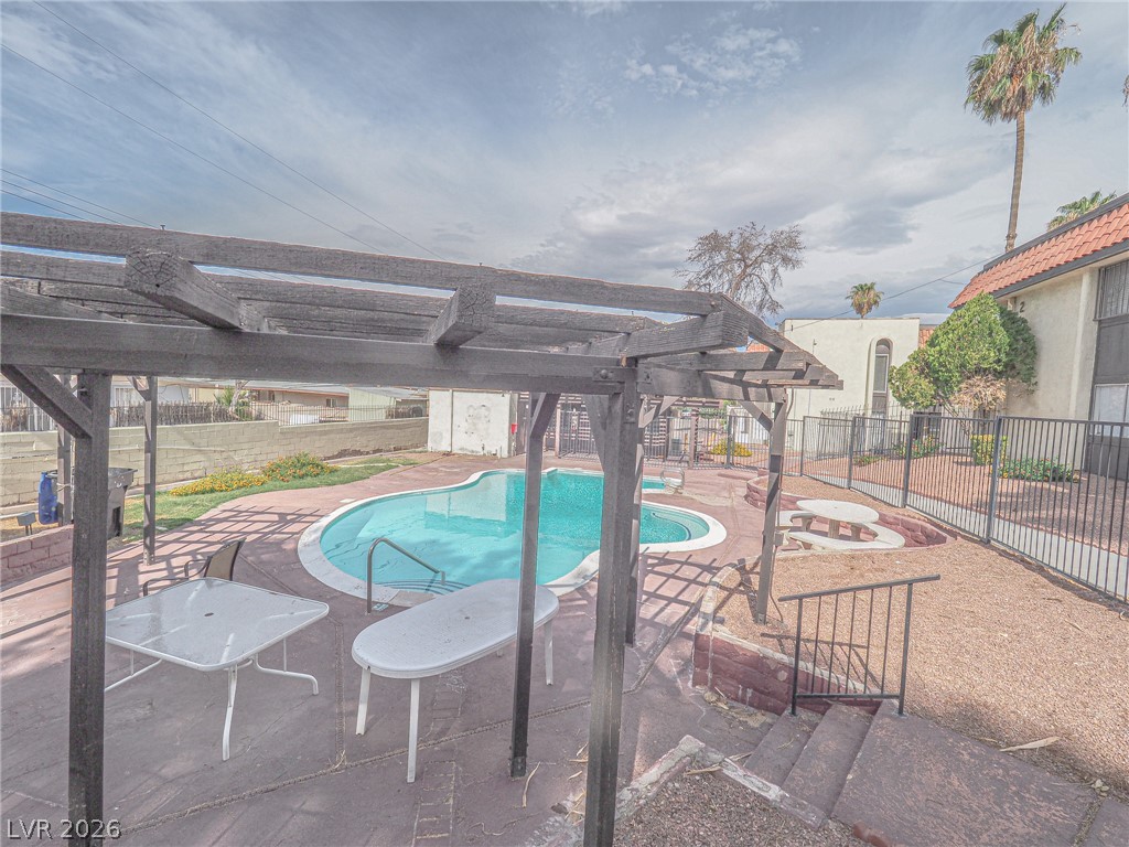 1370 Vegas Valley Drive 43 Property Photo 2