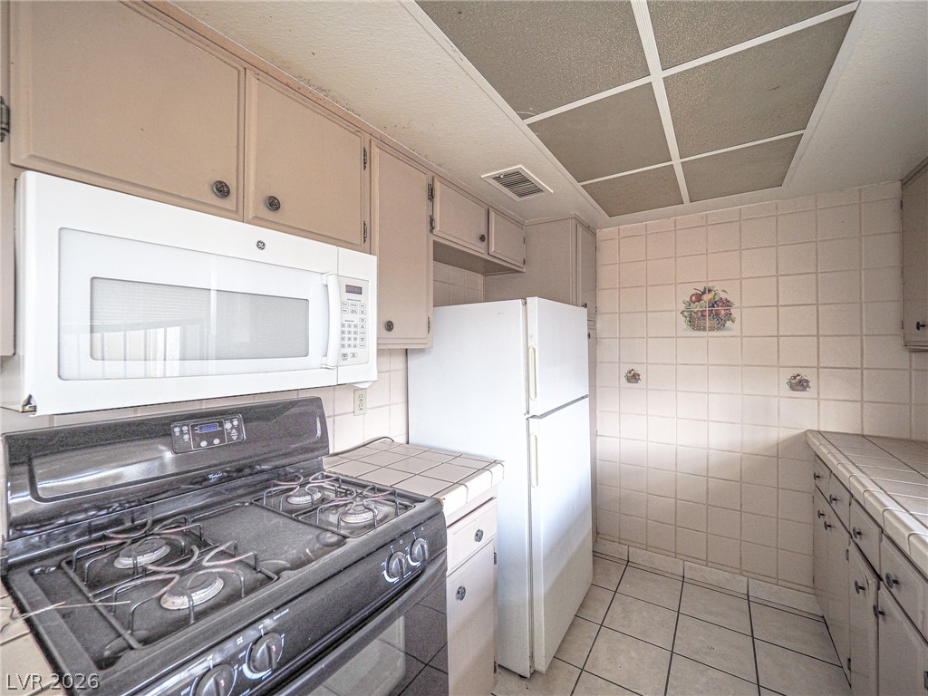 1370 Vegas Valley Drive 43 Property Photo 23