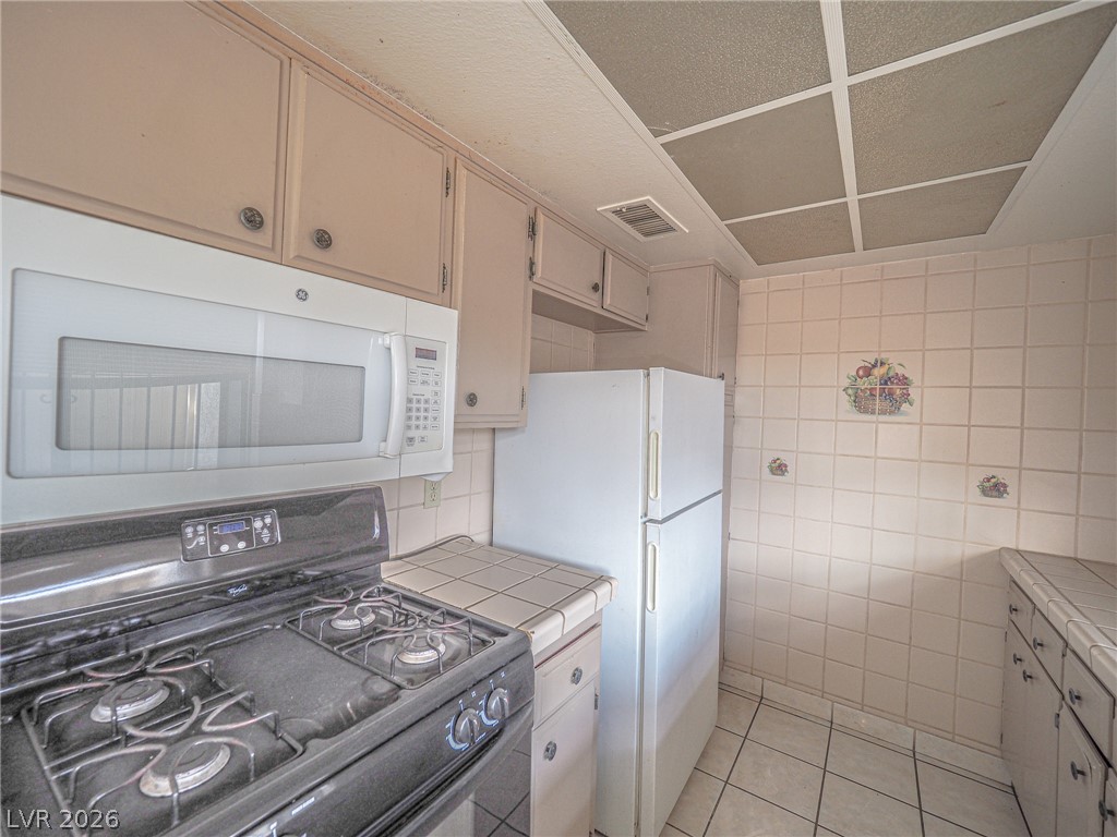1370 Vegas Valley Drive 43 Property Photo 45