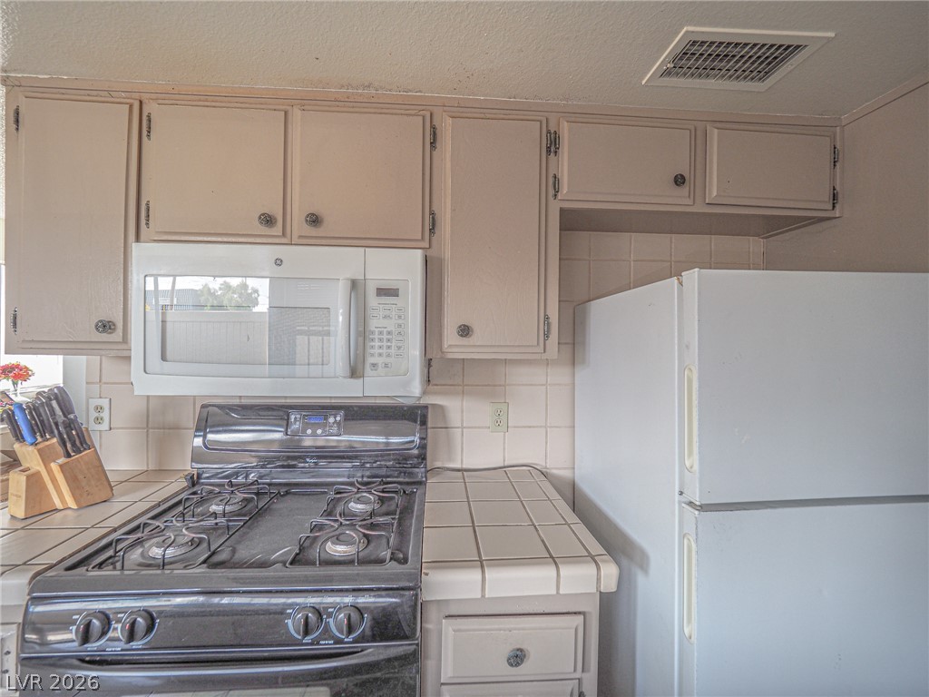 1370 Vegas Valley Drive 43 Property Photo 46