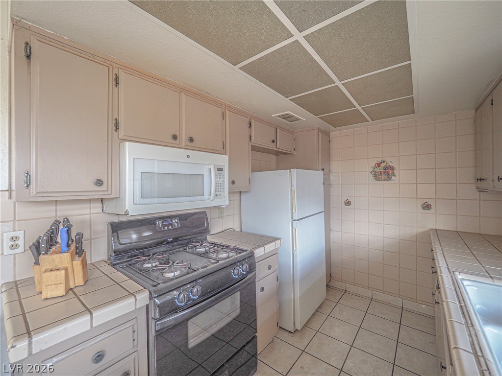 1370 Vegas Valley Drive 43 Property Photo 52