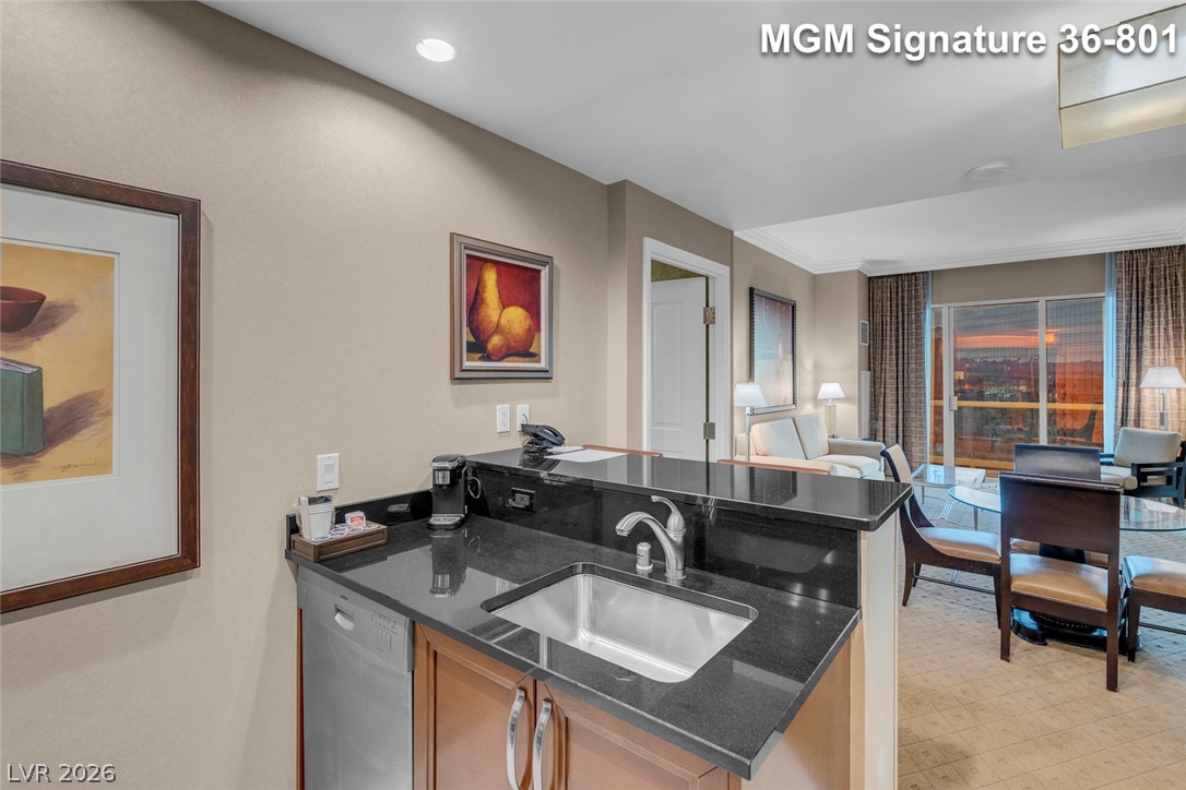 125 East Harmon Avenue 3601&3603 Property Photo 16