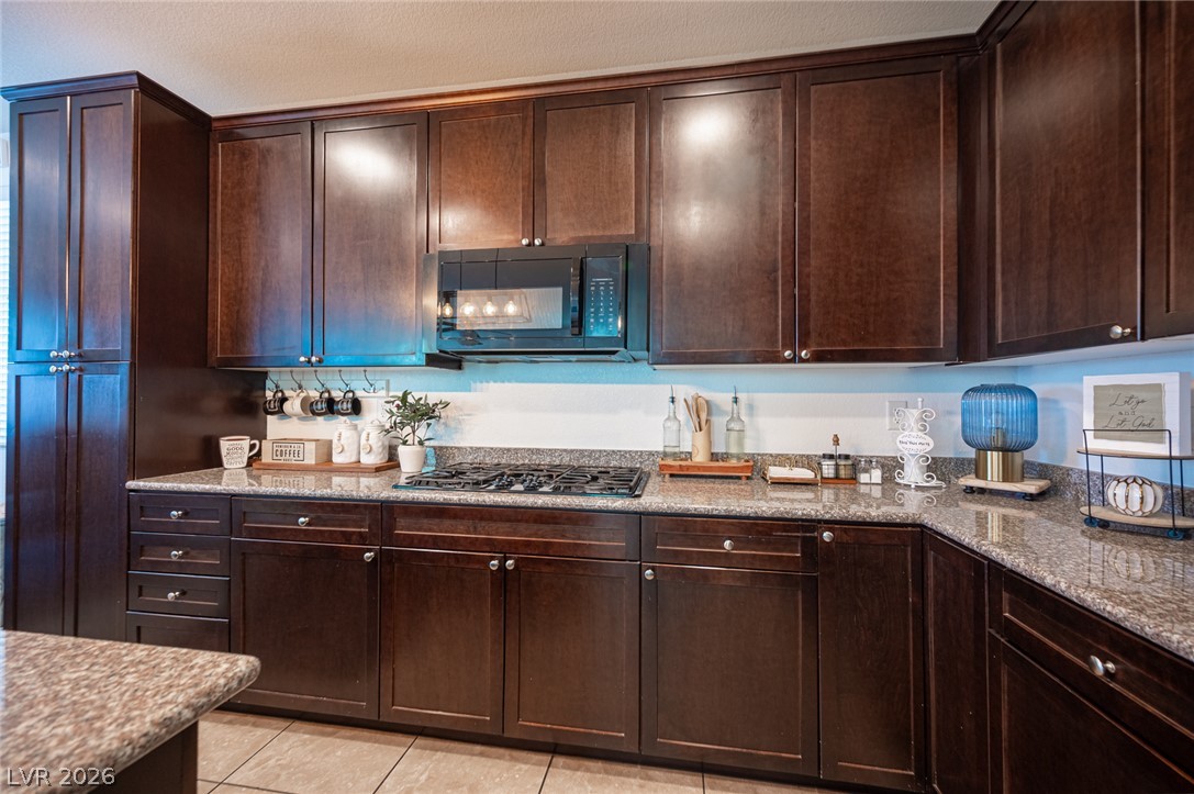 6932 Yellow Cosmos Avenue Property Photo 12