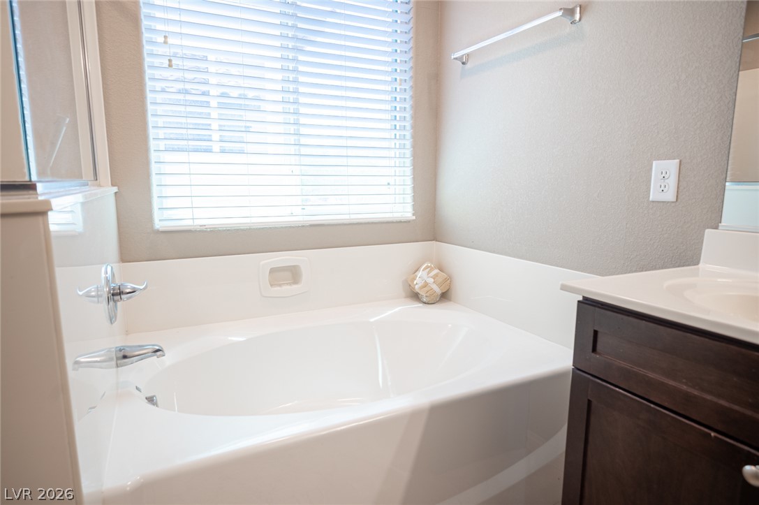 6932 Yellow Cosmos Avenue Property Photo 32
