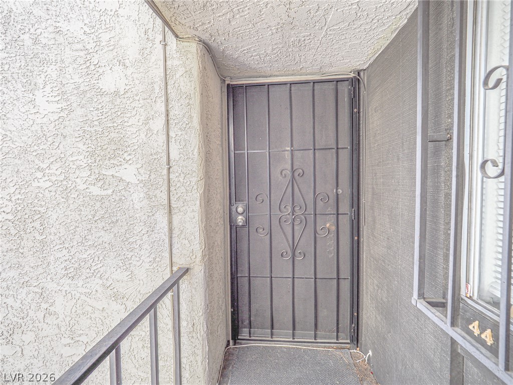 1370 Vegas Valley Drive 44 Property Photo 10