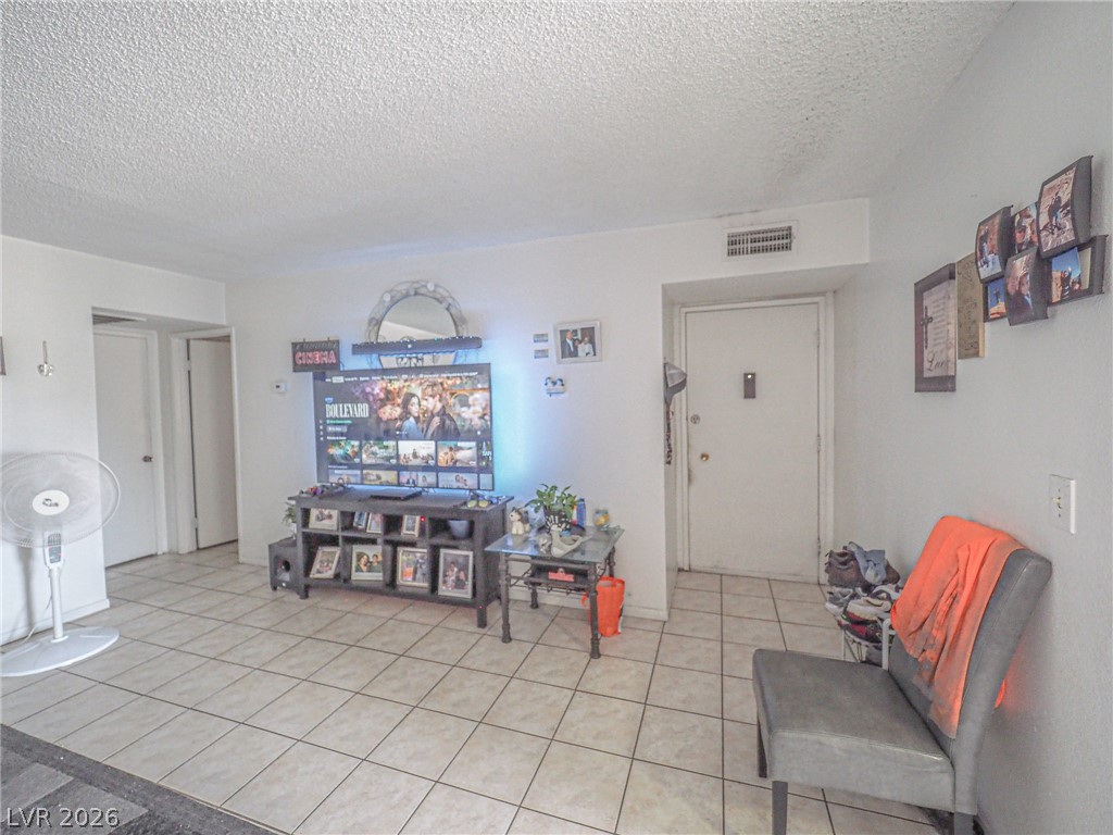 1370 Vegas Valley Drive 44 Property Photo 12