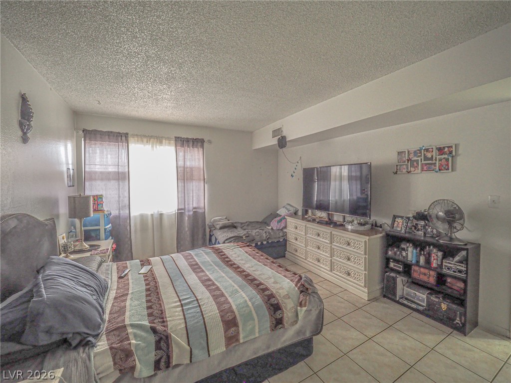 1370 Vegas Valley Drive 44 Property Photo 34