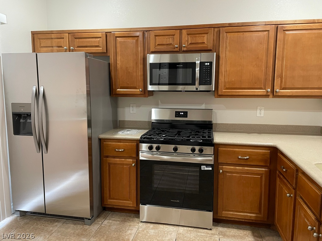 8912 Snowtrack Avenue Property Photo 12