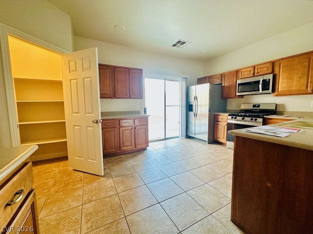 8912 Snowtrack Avenue Property Photo 14