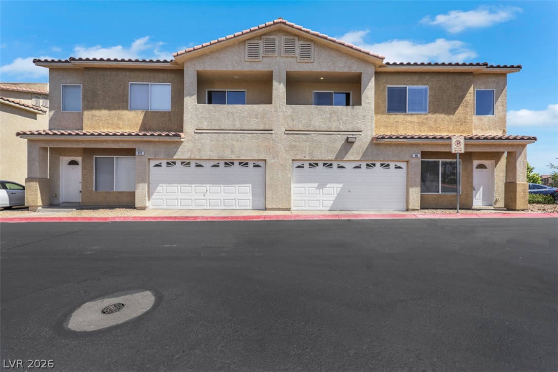 488 Parrot Beak Property Photo 1