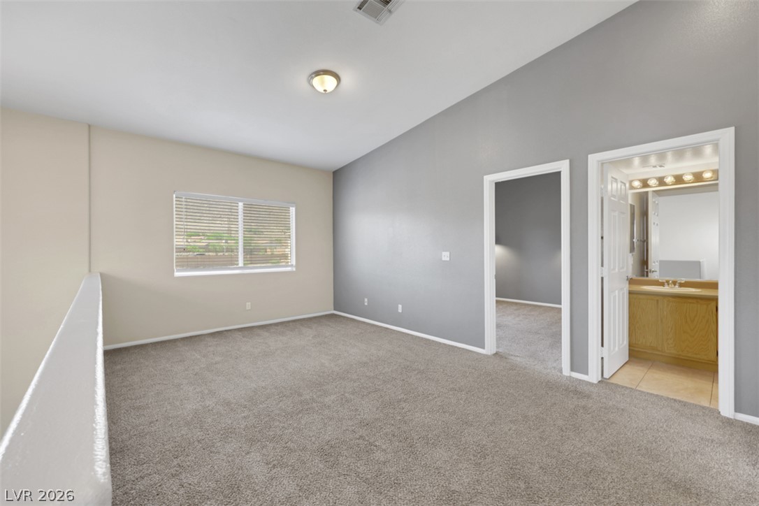 488 Parrot Beak Property Photo 10