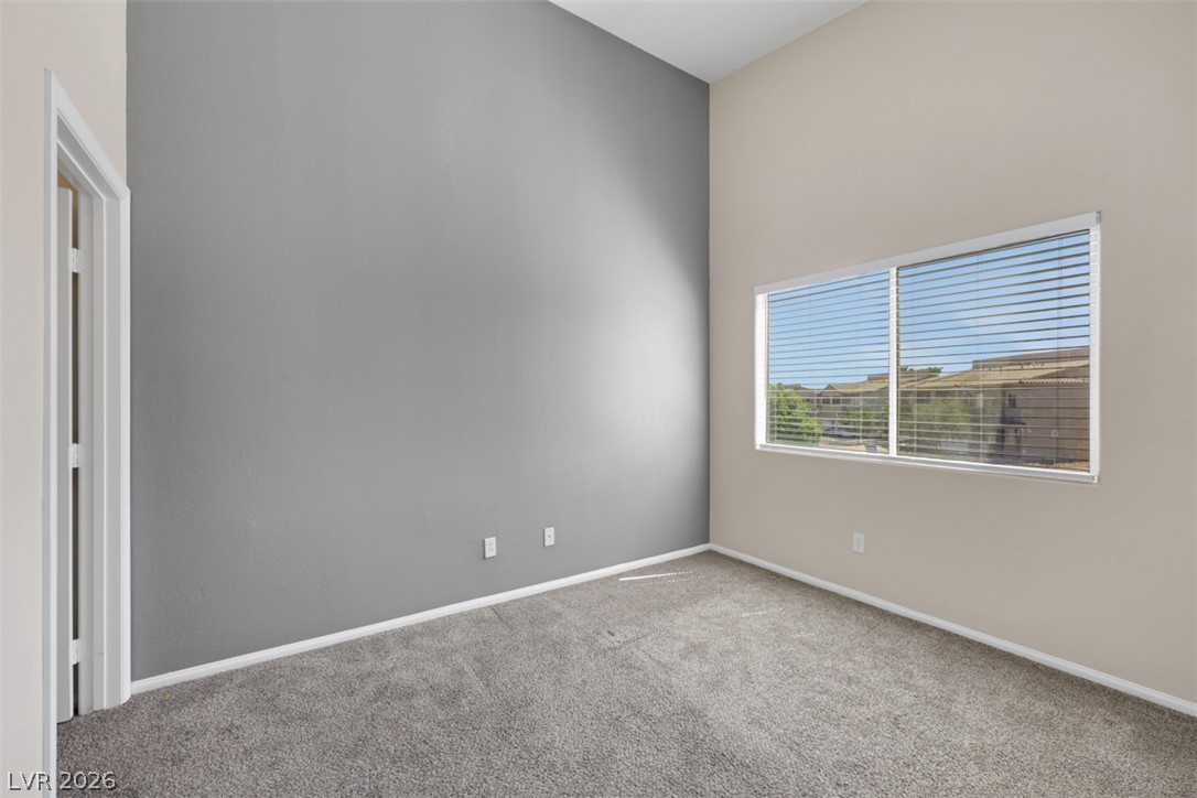 488 Parrot Beak Property Photo 12