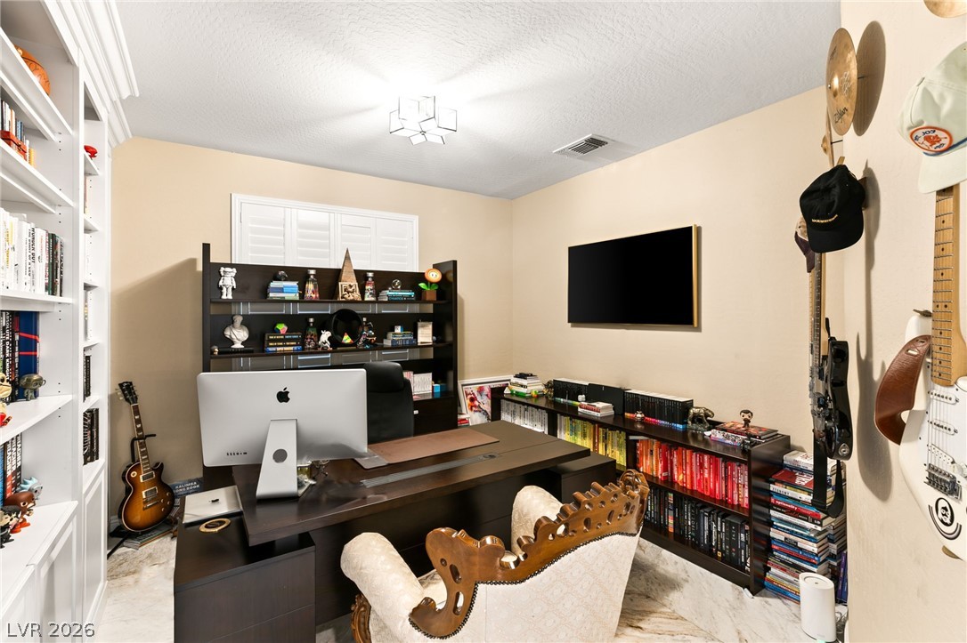 9514 Wild Valley Avenue Property Photo 15