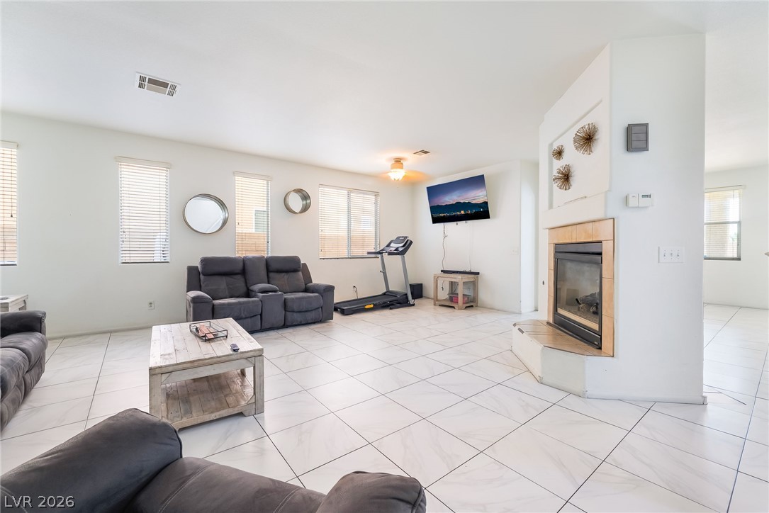 5317 Caprock Canyon Avenue Property Photo 7