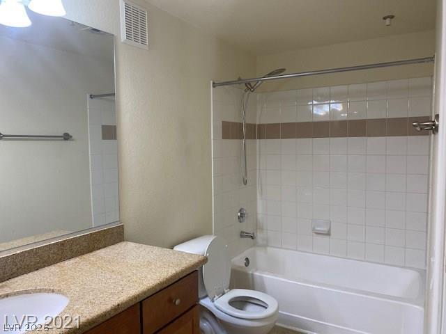 4400 South Jones Boulevard 1092 Property Photo 9